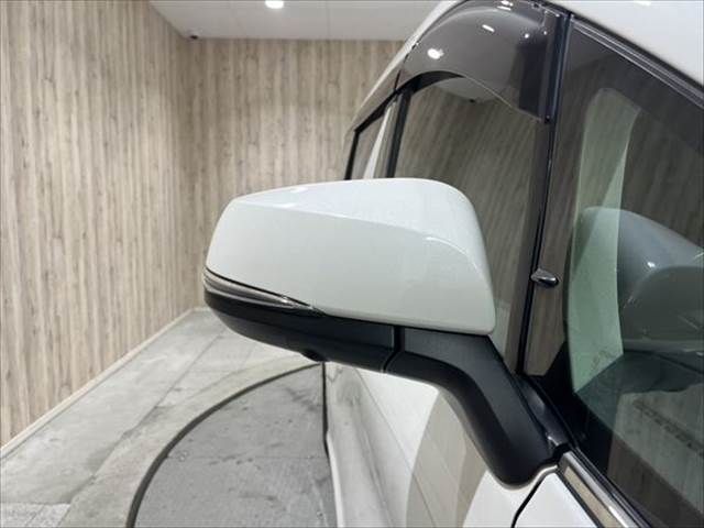 TOYOTA ALPHARD hybrid 4WD 2018