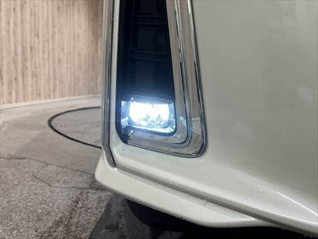 TOYOTA ALPHARD hybrid 4WD 2018