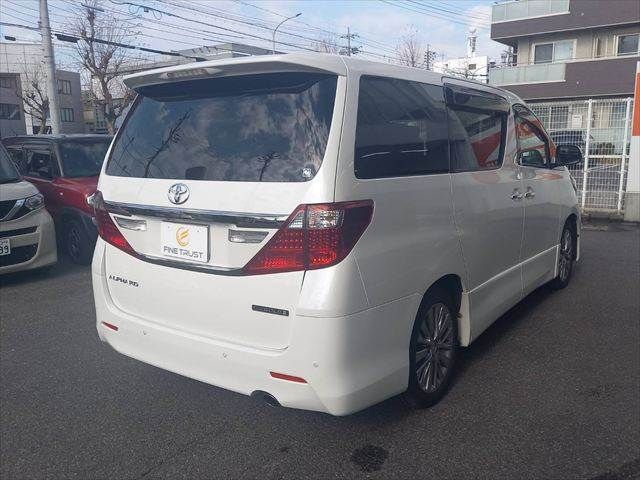 TOYOTA ALPHARD 2014