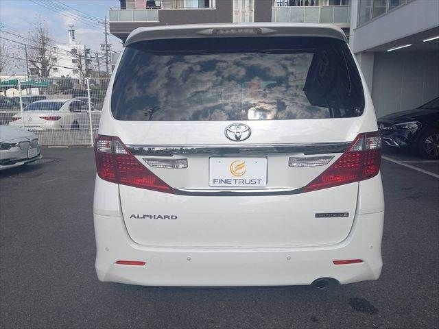 TOYOTA ALPHARD 2014