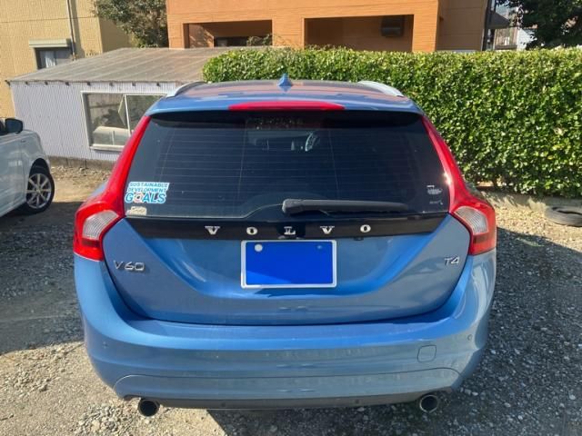 VOLVO VOLVO V60 2014