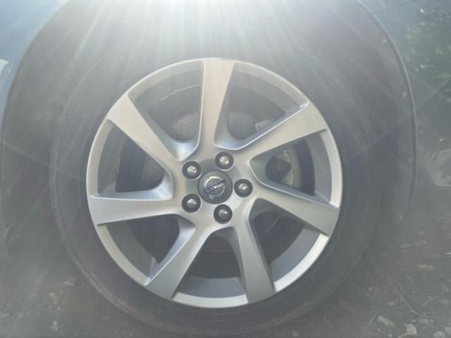 VOLVO VOLVO V60 2014