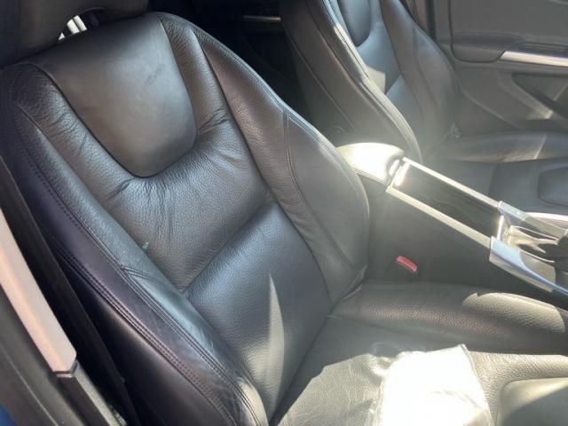 VOLVO VOLVO V60 2014