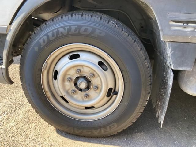 MAZDA TITAN DUSH 2004