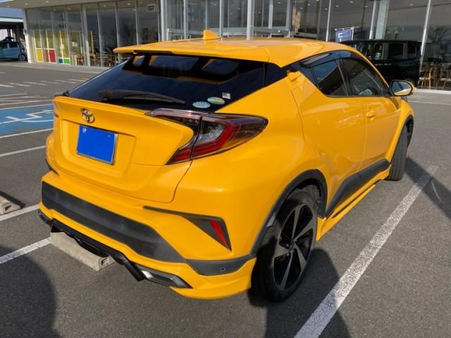 TOYOTA C-HR 4WD 2017