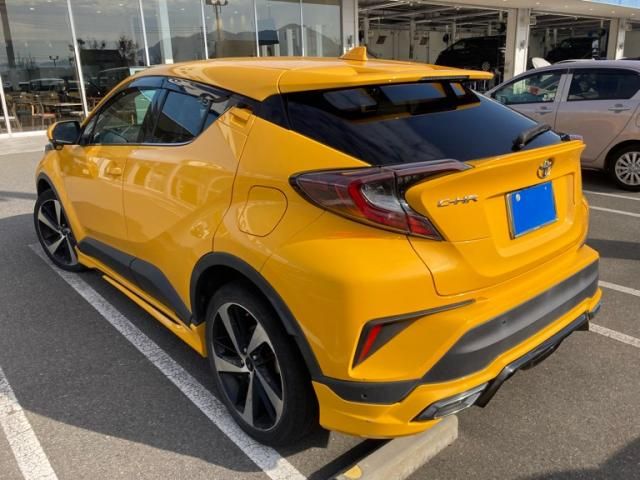 TOYOTA C-HR 4WD 2017