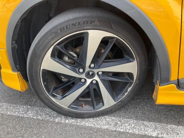 TOYOTA C-HR 4WD 2017