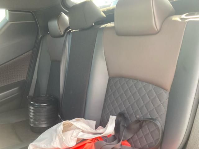 TOYOTA C-HR 4WD 2017