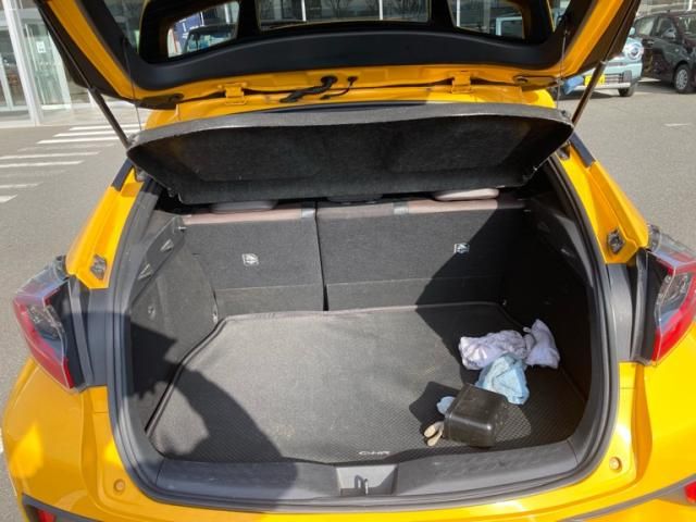 TOYOTA C-HR 4WD 2017