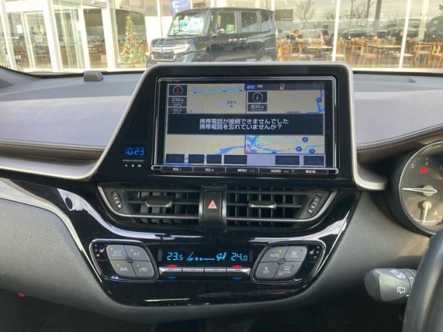 TOYOTA C-HR 4WD 2017