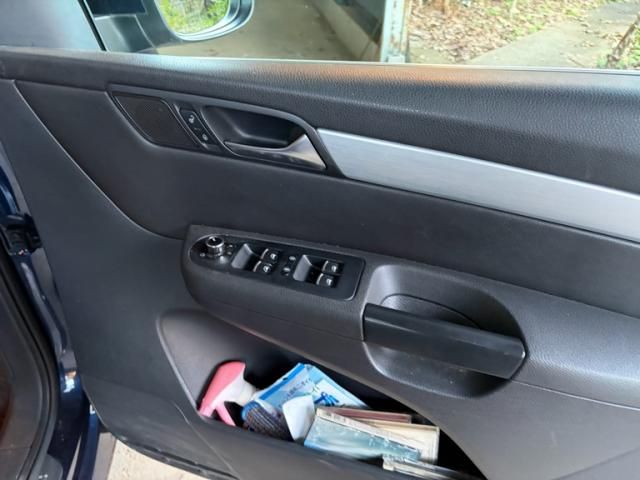 VOLKSWAGEN VOLKSWAGEN SHARAN 2011