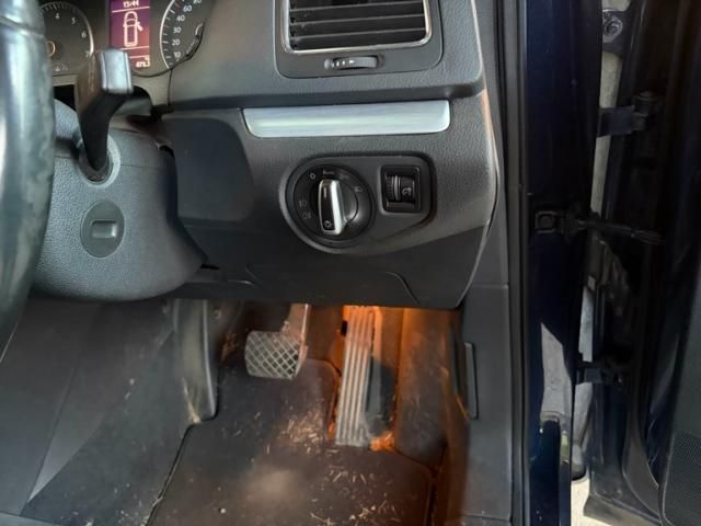 VOLKSWAGEN VOLKSWAGEN SHARAN 2011