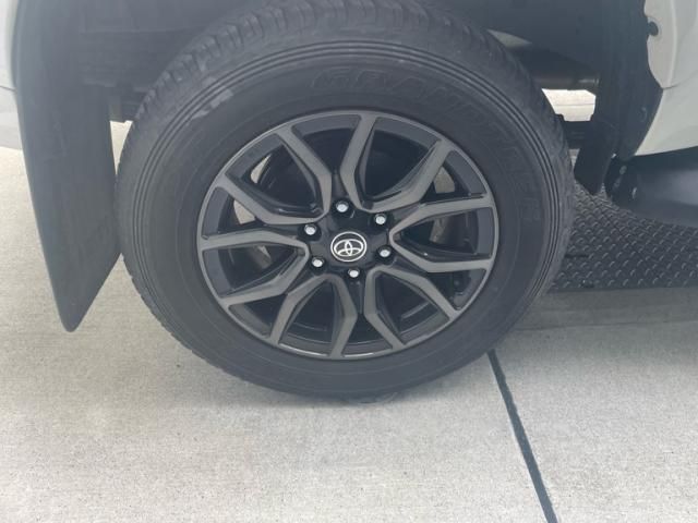 TOYOTA ??????????4D 2023