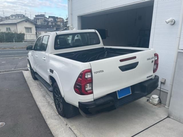 TOYOTA ??????????4D 2023