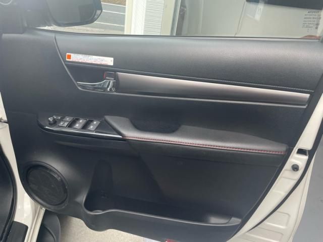 TOYOTA ??????????4D 2023