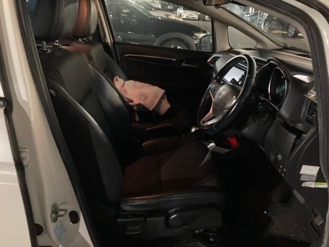 HONDA FIT HYBRID 2016