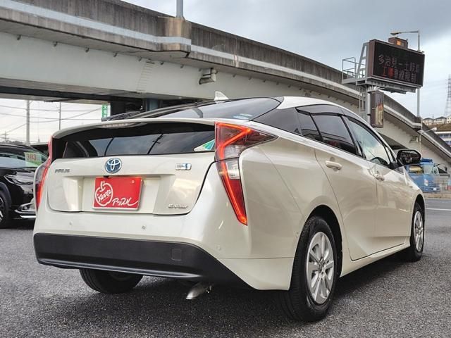 TOYOTA PRIUS 4WD 2017