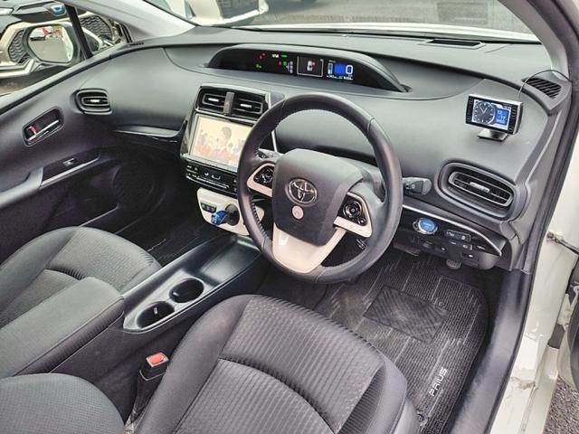 TOYOTA PRIUS 4WD 2017