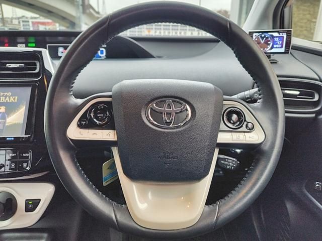 TOYOTA PRIUS 4WD 2017