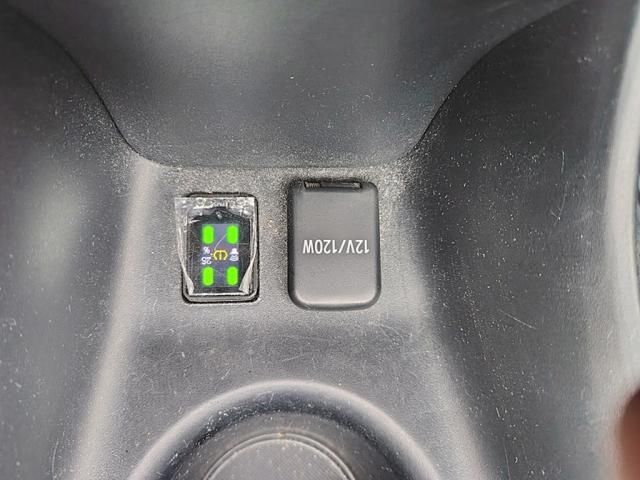 TOYOTA PRIUS 4WD 2017