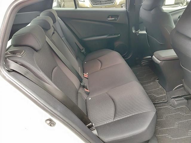 TOYOTA PRIUS 4WD 2017