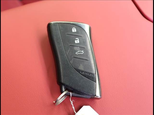 TOYOTA LEXUS ES300h 2022