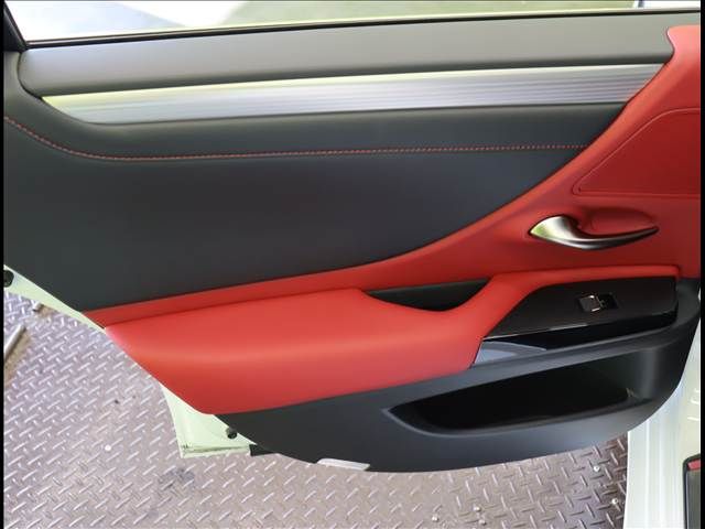 TOYOTA LEXUS ES300h 2022