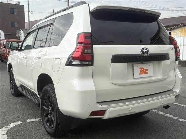 TOYOTA LANDCRUISER PRADO 2022