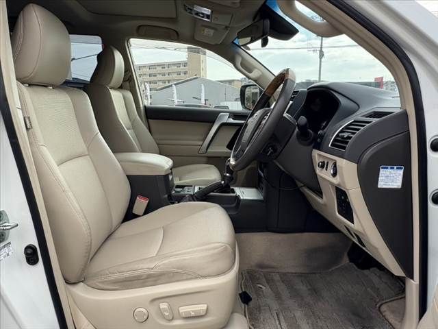 TOYOTA LANDCRUISER PRADO 2022