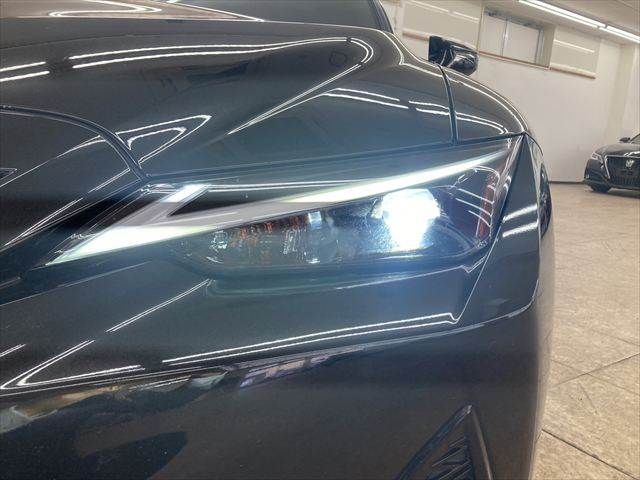 TOYOTA LEXUS IS300h 2021