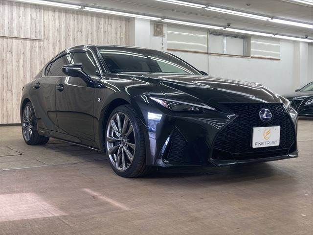 TOYOTA LEXUS IS300h 2021