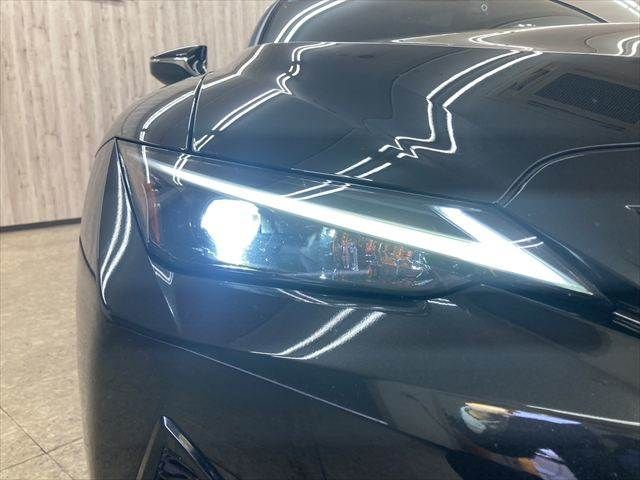 TOYOTA LEXUS IS300h 2021