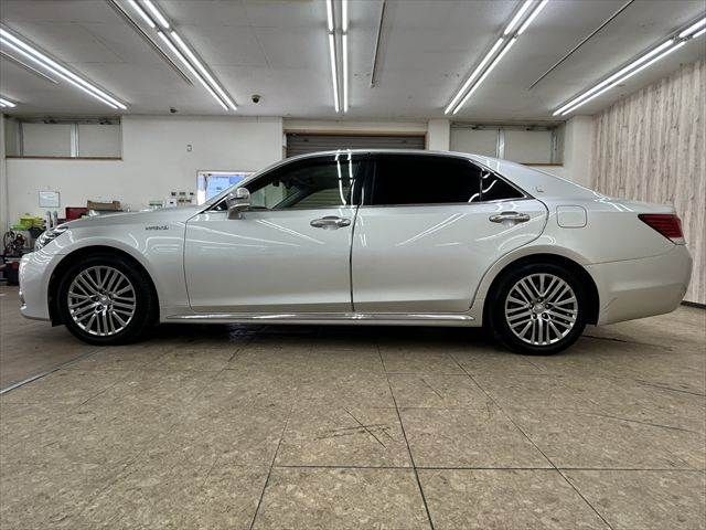 TOYOTA CROWN MAJESTA HYBRID 2015