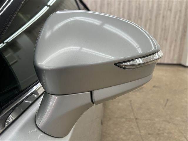 TOYOTA CROWN MAJESTA HYBRID 2015