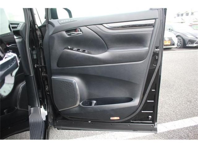 TOYOTA ALPHARD hybrid 4WD 2019