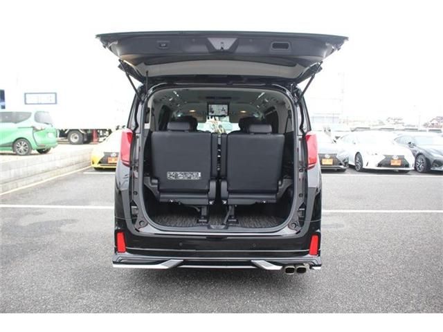 TOYOTA ALPHARD hybrid 4WD 2019