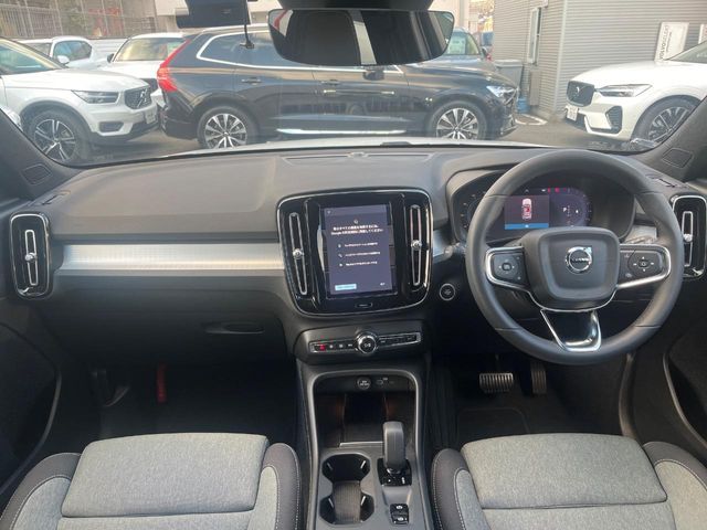 VOLVO VOLVO XC40 2023