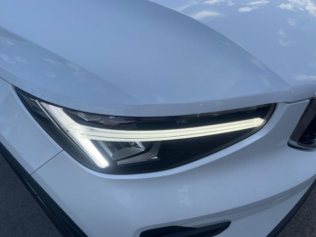 VOLVO VOLVO XC40 2023