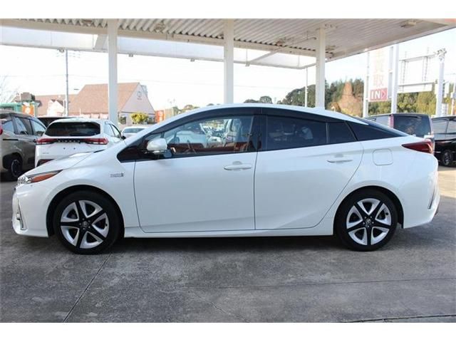 TOYOTA PRIUS PHV 2017