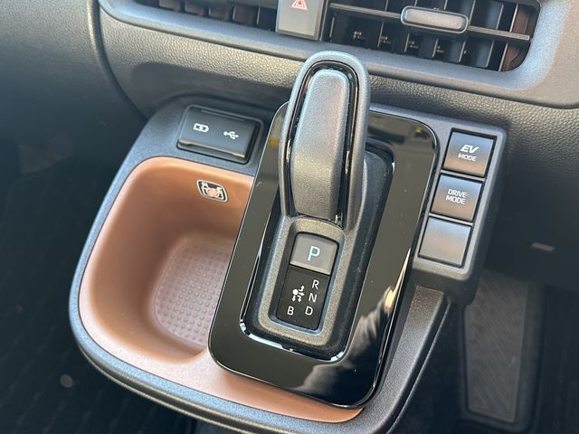 TOYOTA SIENTA HYBRID 2025