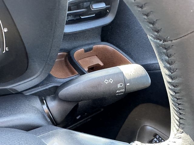 TOYOTA SIENTA HYBRID 2025