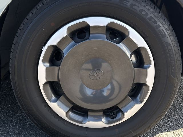 TOYOTA SIENTA HYBRID 2025