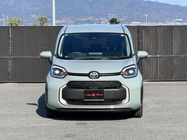 TOYOTA SIENTA HYBRID 2025