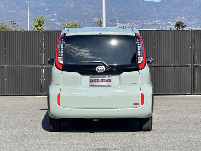 TOYOTA SIENTA HYBRID 2025