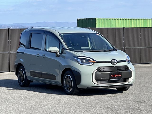TOYOTA SIENTA HYBRID 2025