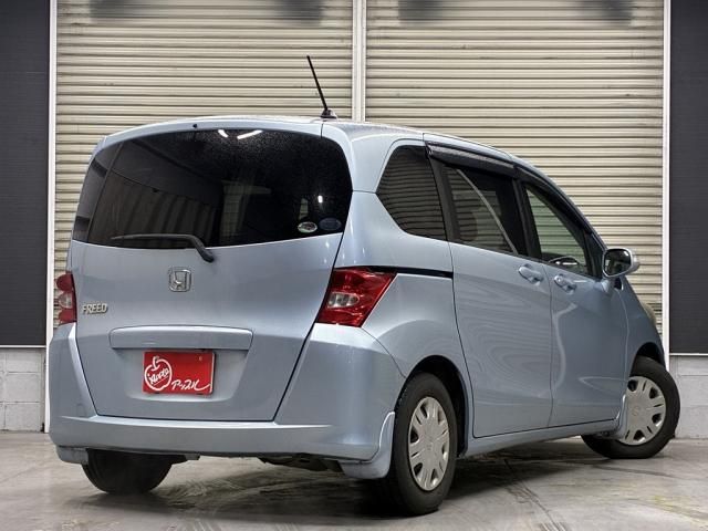 HONDA FREED 2009