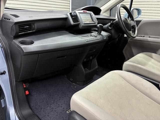 HONDA FREED 2009