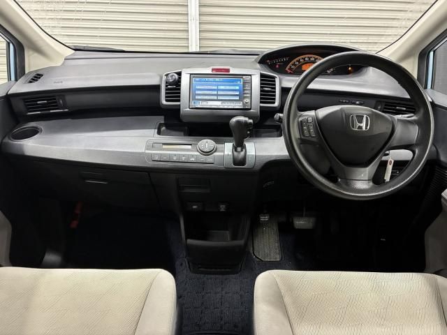 HONDA FREED 2009