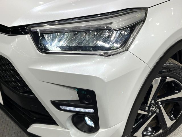 TOYOTA RAIZE HYBRID 2022