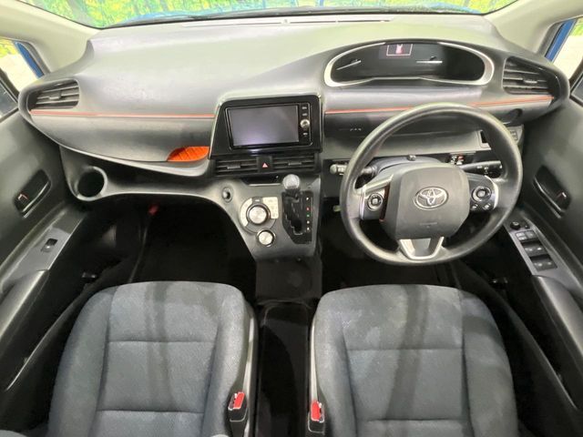 TOYOTA SIENTA HYBRID 2017
